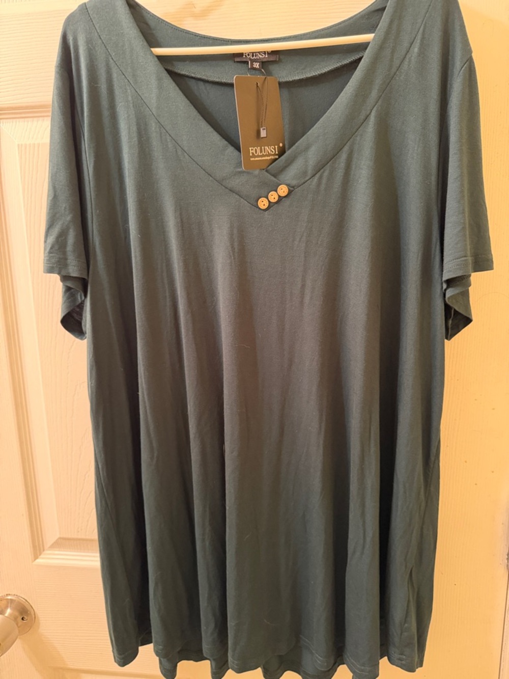Women's V-Neck Short Sleeve Blouse in Deep Green